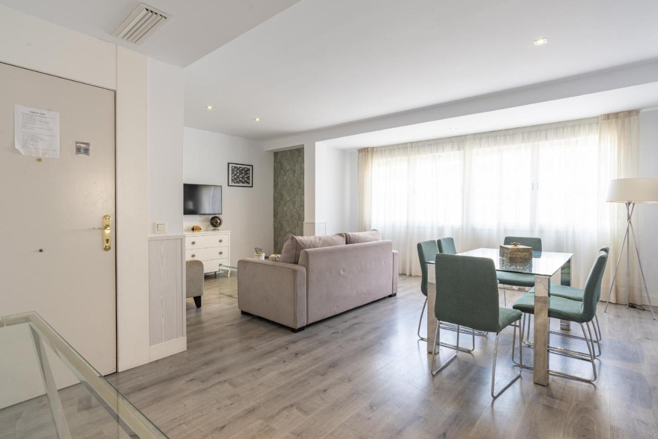 Soho Premium 4 Bedrooms Apartment Málaga Buitenkant foto